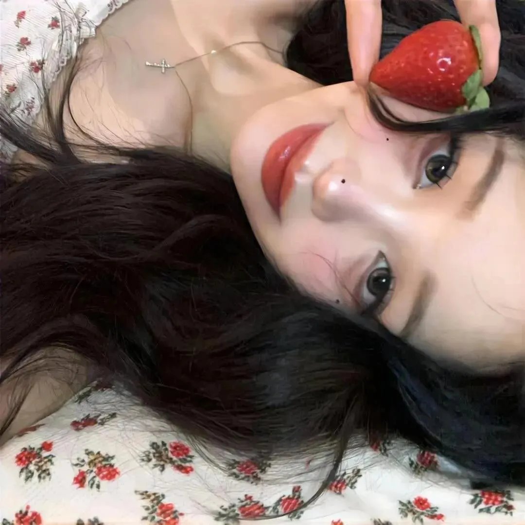 克莉丝汀封面